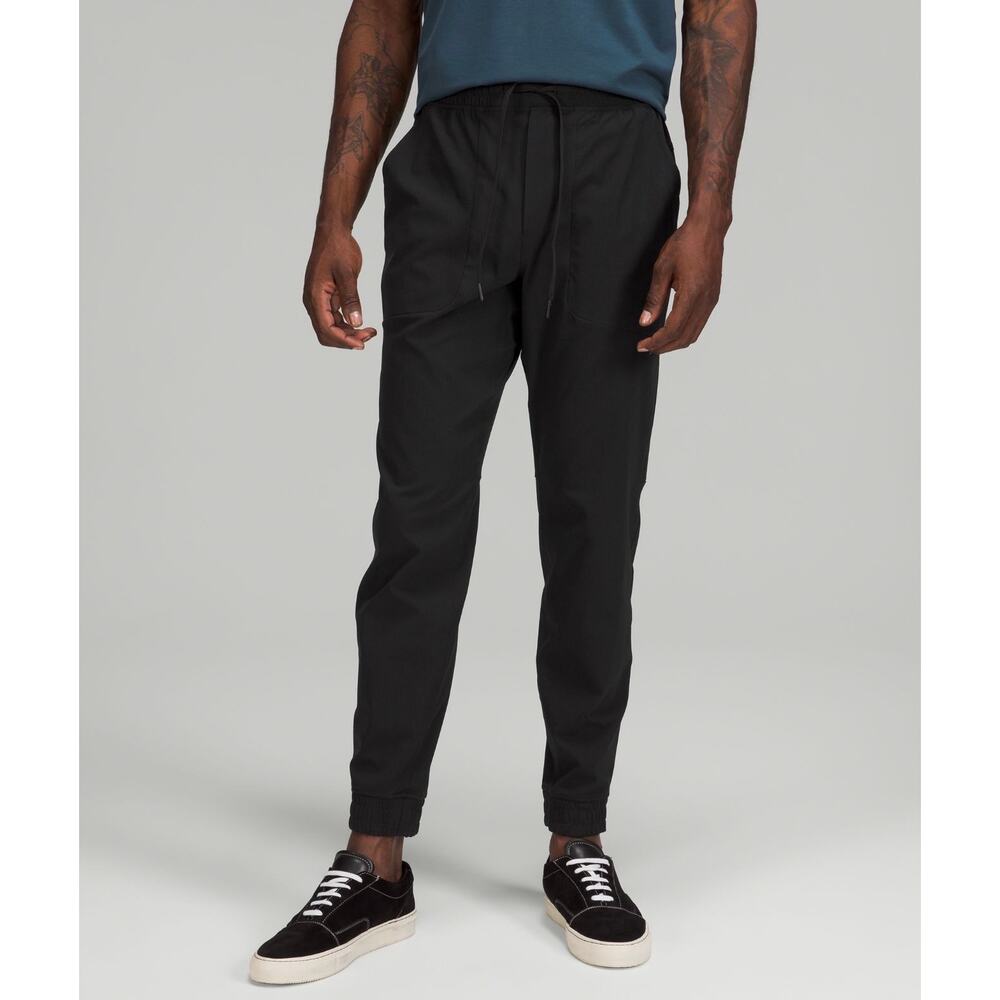 Lululemon ABC Jogger Pants *shorter length Sz Medium